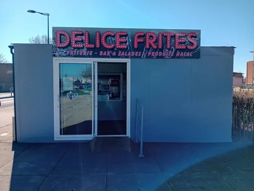 Friterie à Dunkerque : profitez de la terrasse ensoleillée de Délice Frites quai de Saint-Omer !, Dunkerque, Délice Frites
