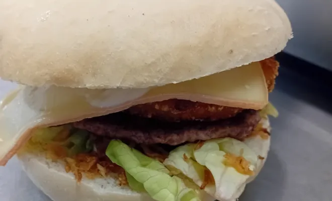Les burgers au maroilles à Dunkerque, Dunkerque, Délice Frites